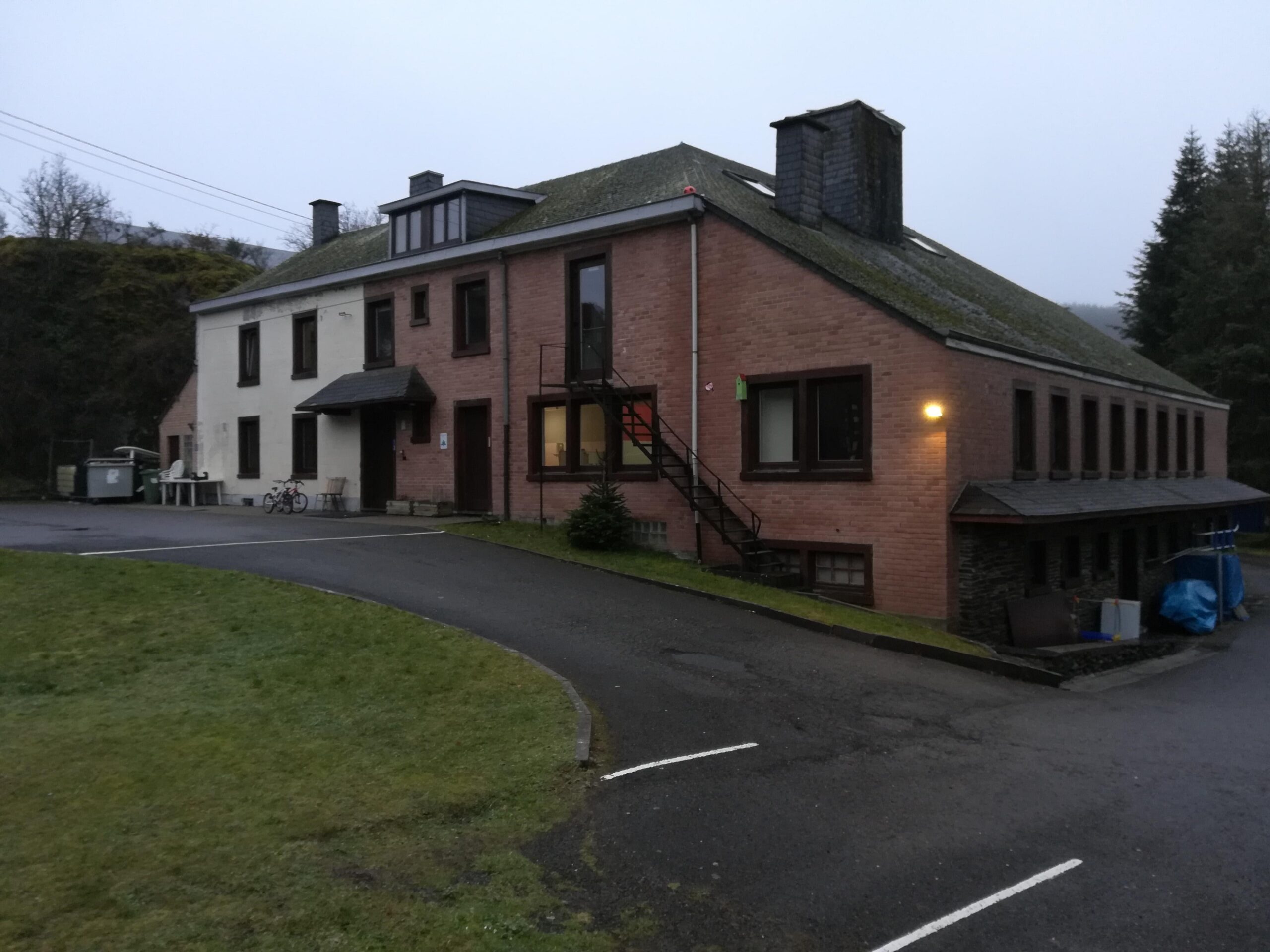 L'arrière de la maison du vieux moulin